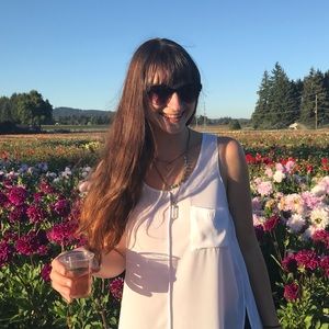 Meet your Posher, Dana